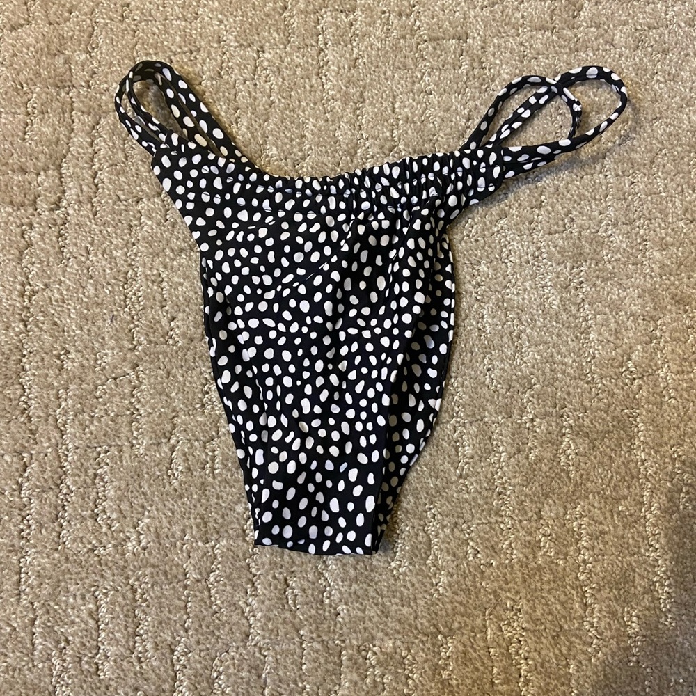 NWOTs blackbough bikini bottoms